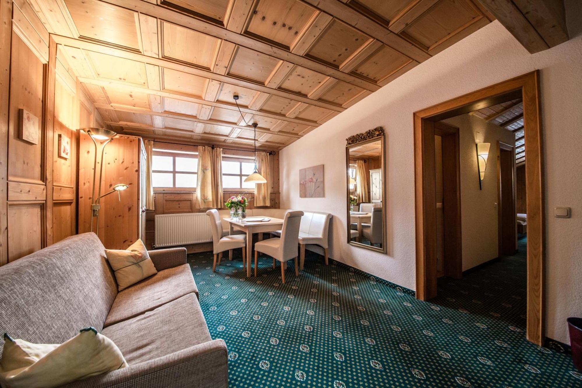 Hotel Kristall Sankt Anton am Arlberg Esterno foto